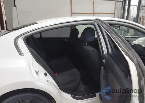 2011 Nissan Altima 2.5 S z USA, uszkodzony, nr VIN 1N4AL2AP7BN438674